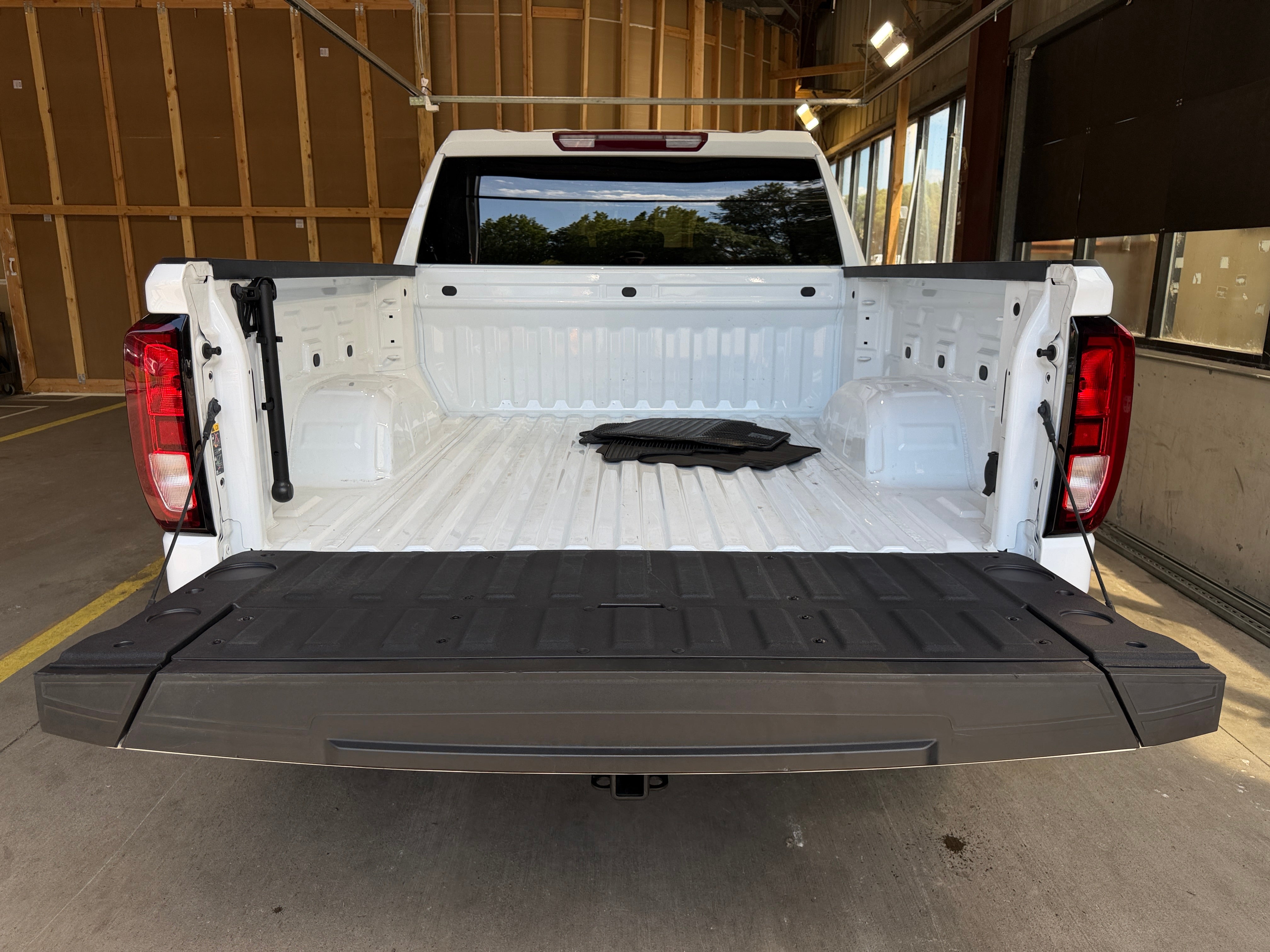 gmc sierra 1500 2024 3GTPUJEK7RG326034 image gmc sierra 1500 2024 3GTPUJEK7RG326034 image